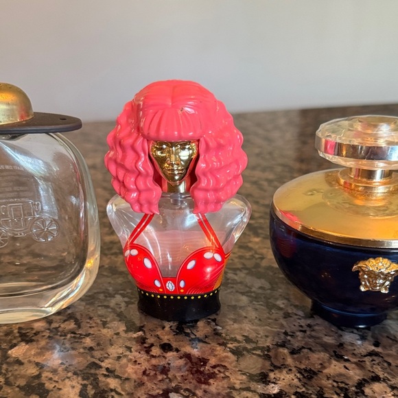 Assorted designer enpty Perfume Bottles - Picture 4 of 8